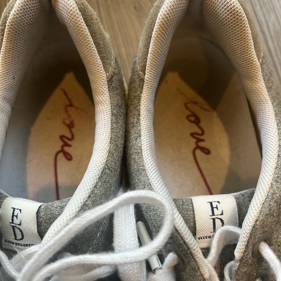 Ellen Degeneres LOVE grey flannel sneakers, 8.5, so adorable and stylish! - Picture 6 of 8